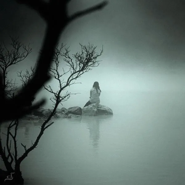 32 Heart-Touching Loneliness Photographs