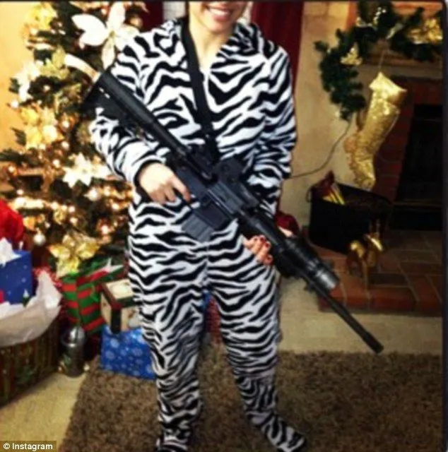 Papa Noel me ha traido una ametralladora!