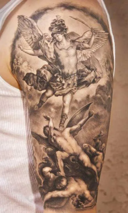 40 Fotos de Tatuagens Religiosas (Desenhos e Significados)