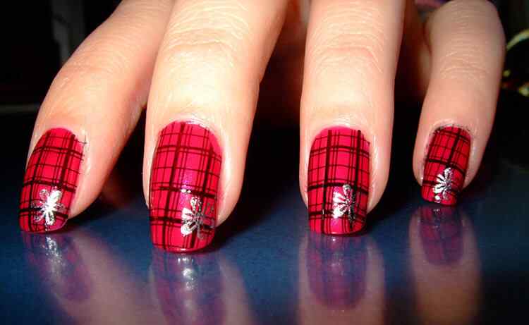 40 Uñas decoradas color rojo que podes usar para recibir el año ... 40 Uñas decoradas color rojo que podes usar para recibir el año ...