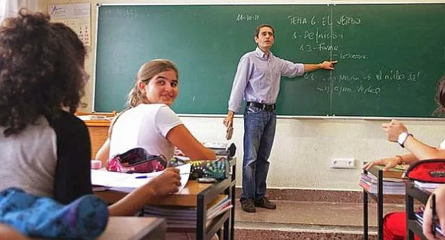 El 90 por ciento de los docentes se verá abocado a ir enfermo a ... El 90 por ciento de los docentes se verá abocado a ir enfermo a ...
