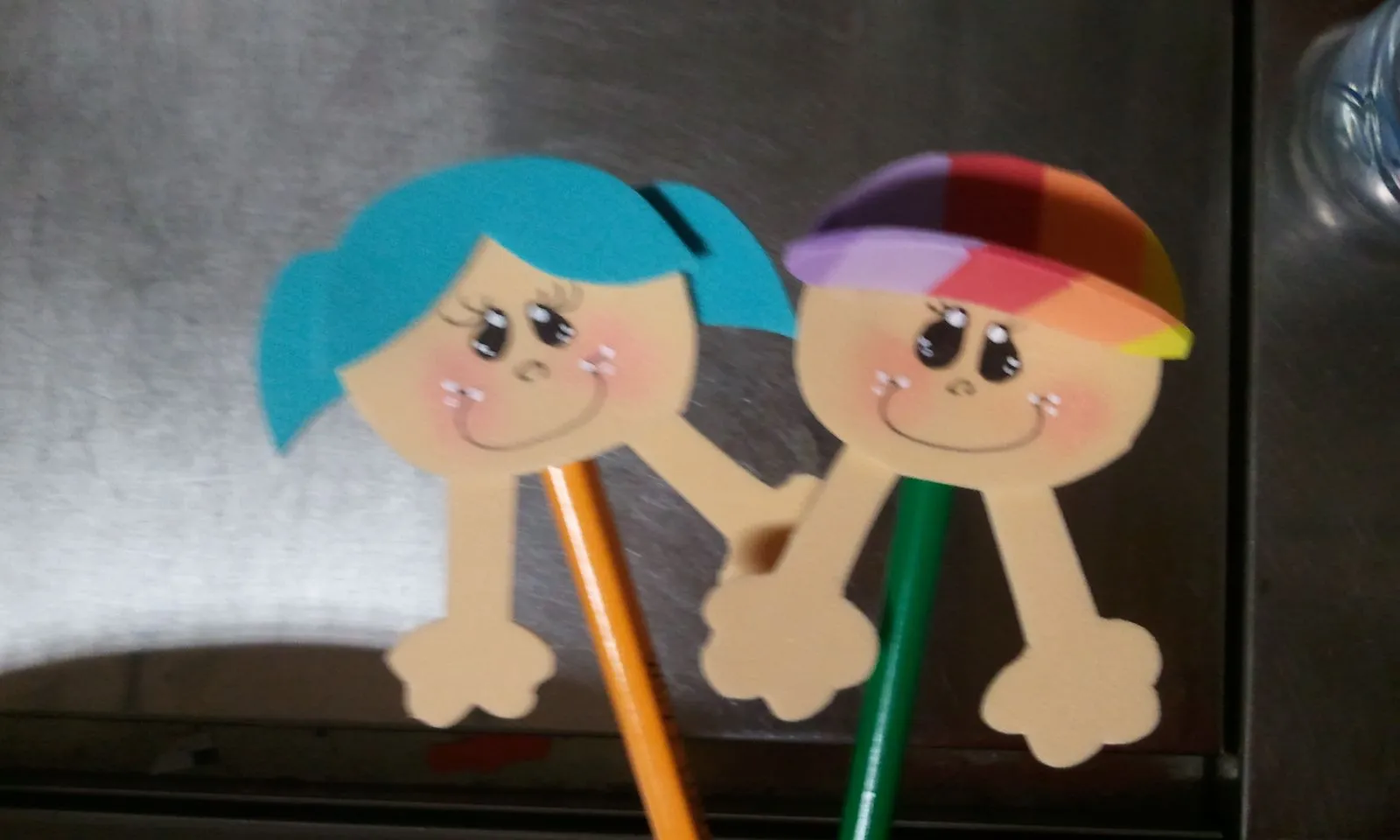 ABALORIOS Y GOMA EVA: Muñecas para lapices