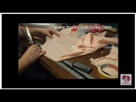 Una abuela fabrica decenas de muñecas de trapo en la Gomera ...