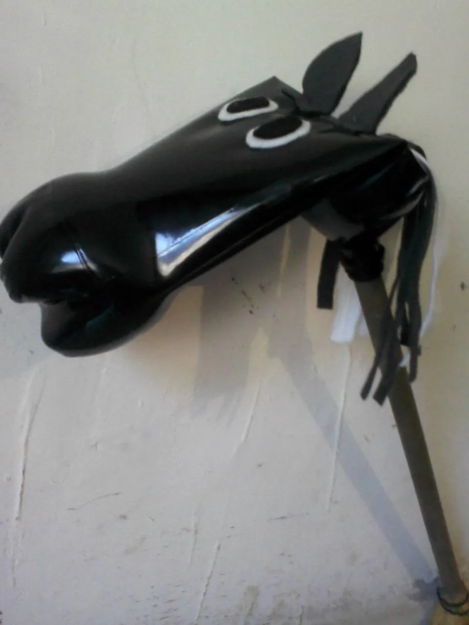 Nunca más aburrido: Caballo con botella de plástico. Aprende cómo elaborarlo. Nunca más aburrido: Caballo con botella de plástico. Aprende cómo elaborarlo.