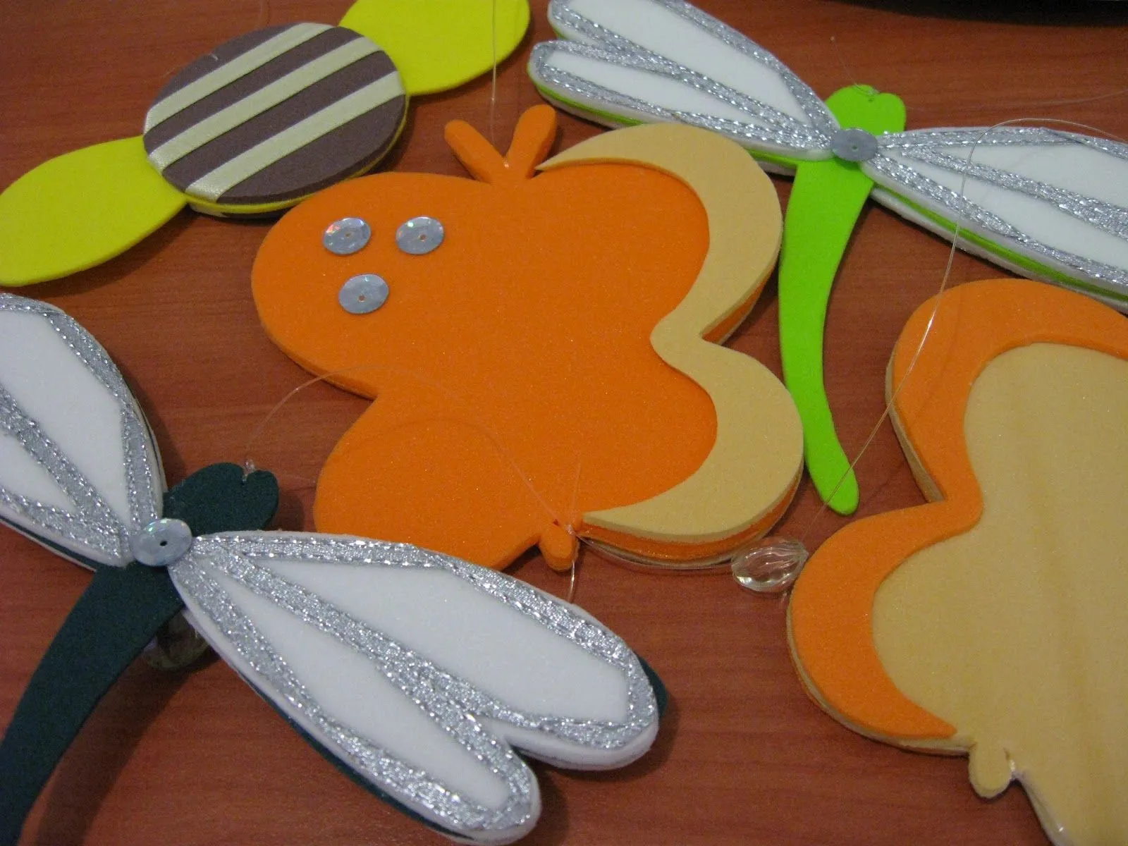 ACCESORIOS INFANTILES con diseño: Figuras apliques en goma eva ACCESORIOS INFANTILES con diseño: Figuras apliques en goma eva