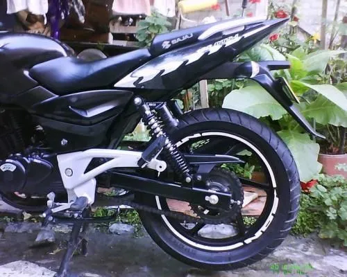 Vendo moto pulsar 180ug 2010 baratisima - Bogotá, Colombia - Autos