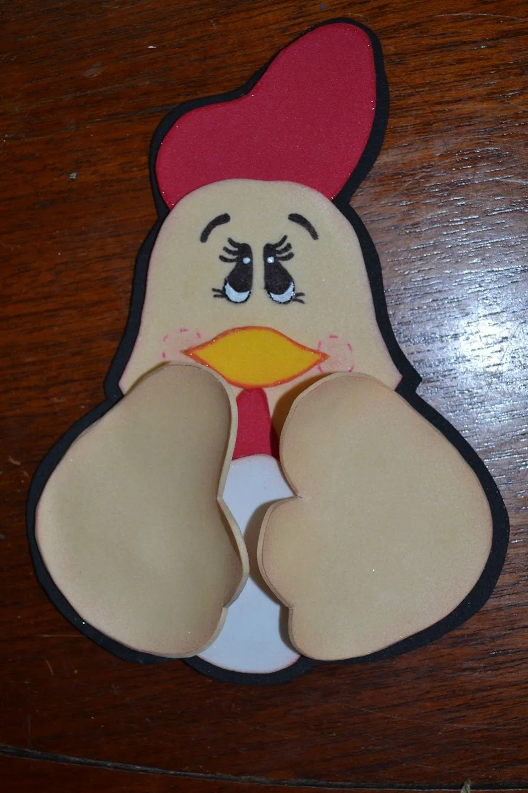 ADas de foami: Gallinita con huevo. Imán para nevera ADas de foami: Gallinita con huevo. Imán para nevera