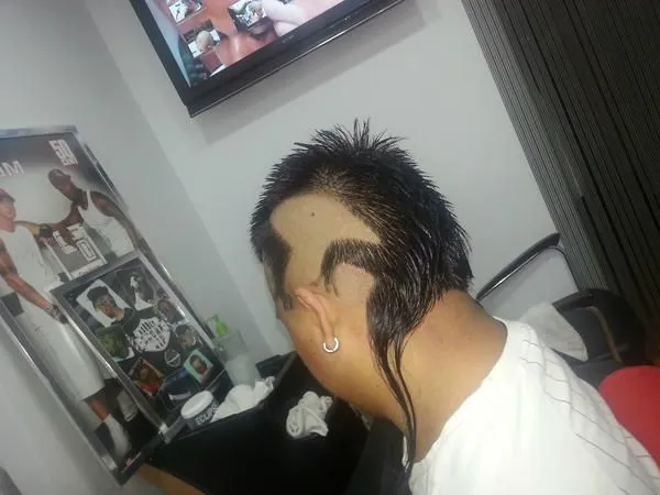 AdonnySounds Pqueria on Twitter: "Corte de Pelo la Iguana http://t ...