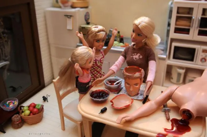 Las “adorables” Barbies de Mariel Clayton. | Tejiendo el mundo Las “adorables” Barbies de Mariel Clayton. | Tejiendo el mundo