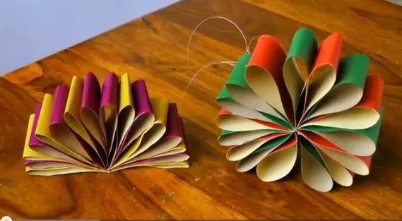 adorno navideño con papel de colores - Manualidades Infantiles adorno navideño con papel de colores - Manualidades Infantiles