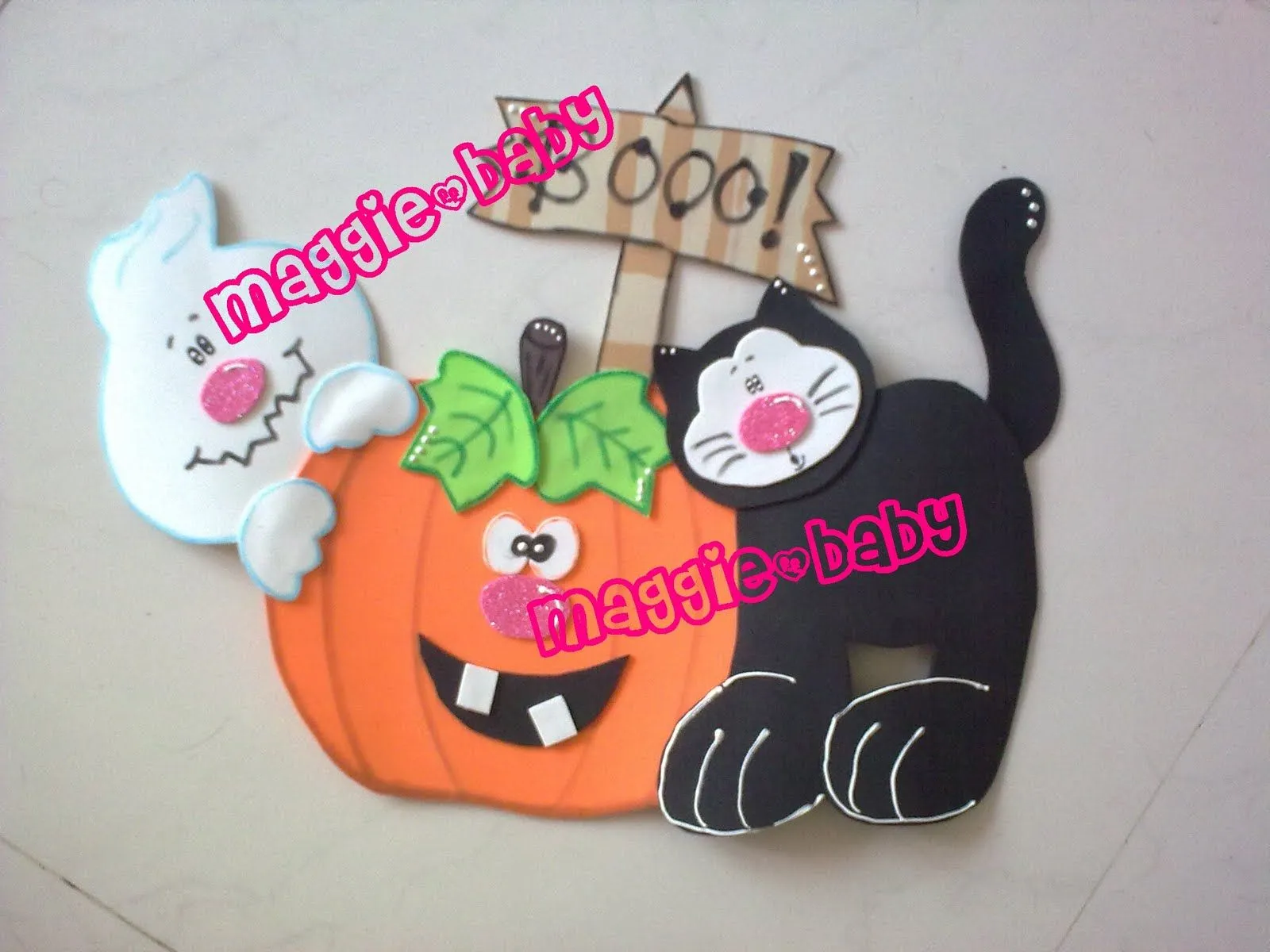 ... otro adorno para pared, con los típicos muñecos de Halloween ... otro adorno para pared, con los típicos muñecos de Halloween