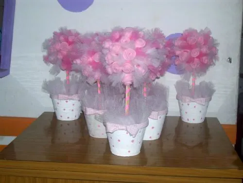 Fotos de centros de mesa para bautiso de niñas - Imagui