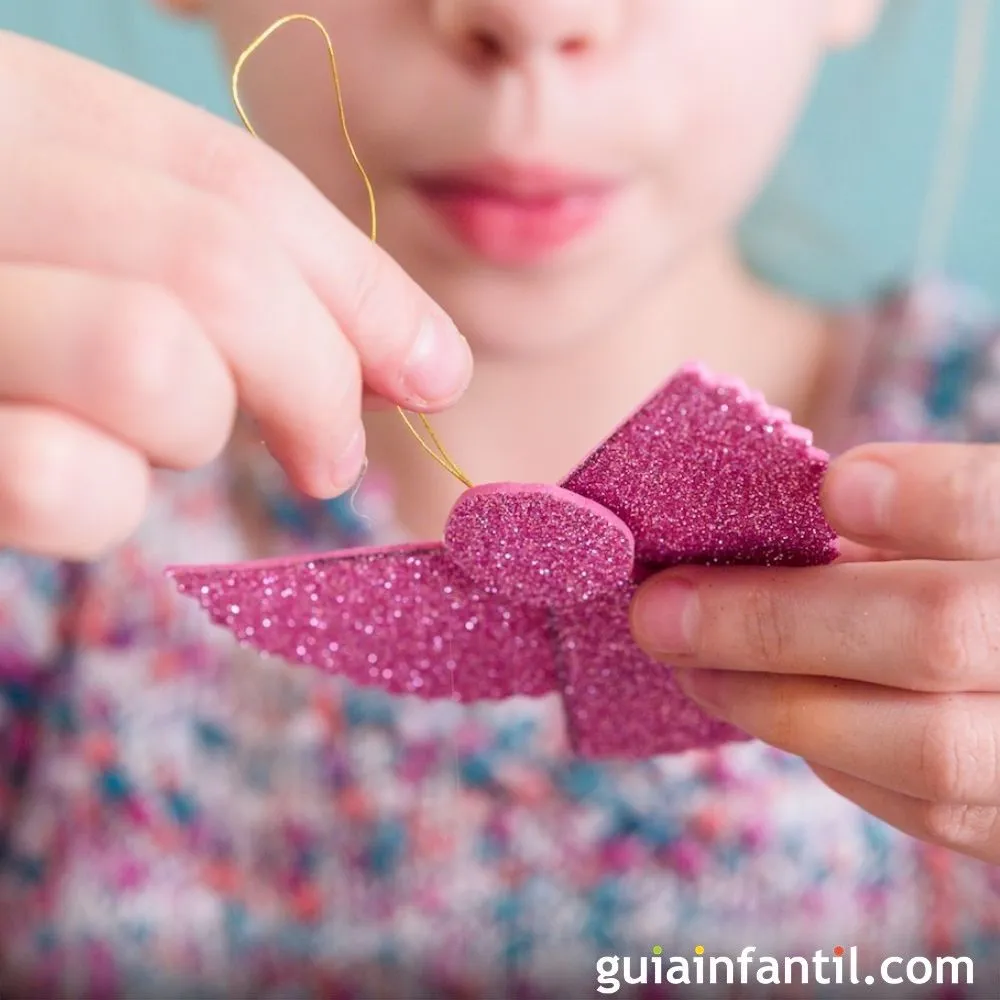 Adornos de Navidad con goma eva fáciles para niños de cualquier edad Adornos de Navidad con goma eva fáciles para niños de cualquier edad