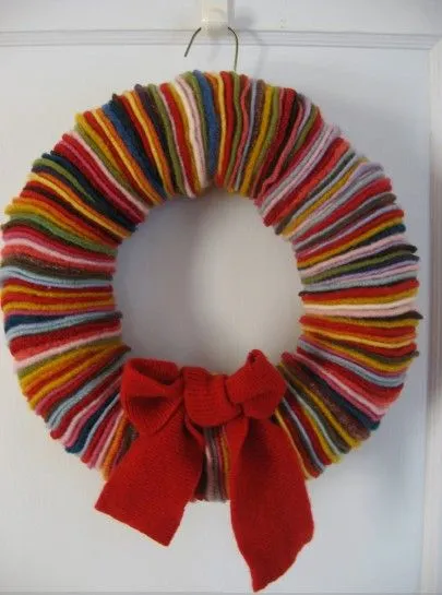 Adornos de puerta de Navidad con papel reciclado | Fiestas y ...