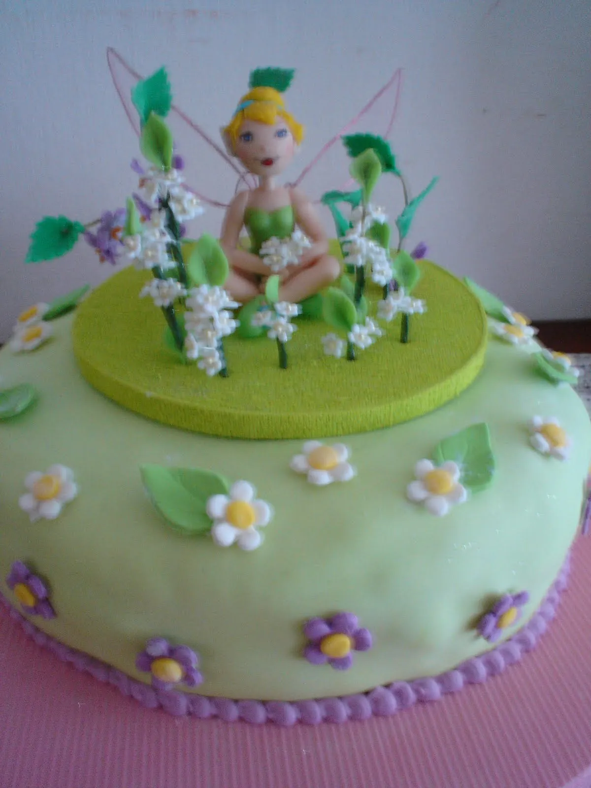Adornos y souvenir en porcelana friá. Tortas decoradas. Adornos y souvenir en porcelana friá. Tortas decoradas.