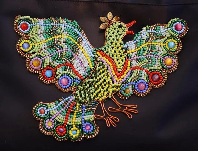 Adornos trabajados con chaquira : cositasconmesh