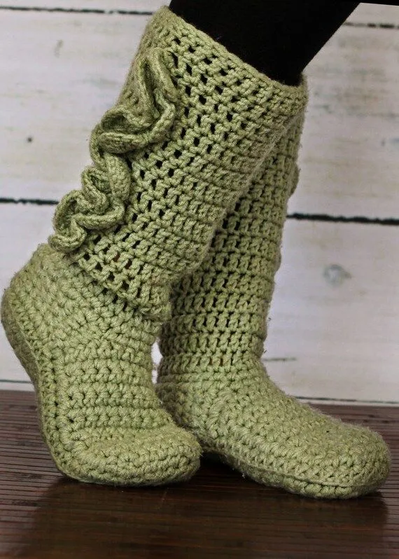 Adulto ganchillo zapatillas botas por swachica en Etsy Adulto ganchillo zapatillas botas por swachica en Etsy