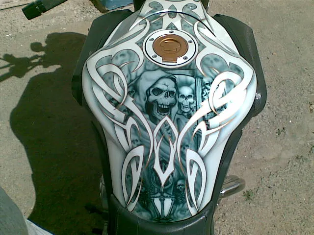 Aerografías de tríbales en motos - Imagui