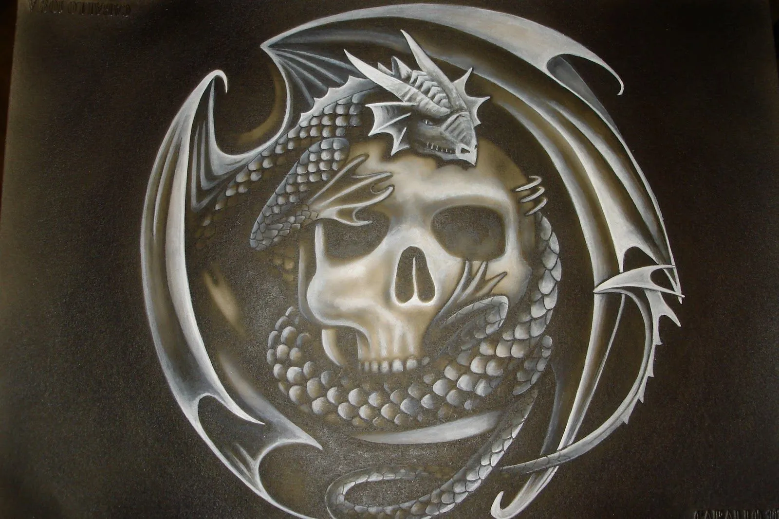Aerografia y decoración: CALAVERA CON DRAGÓN