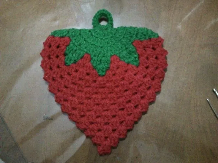 Agarradera frutilla al crochet | Mis cosas | Pinterest | Crochet Agarradera frutilla al crochet | Mis cosas | Pinterest | Crochet