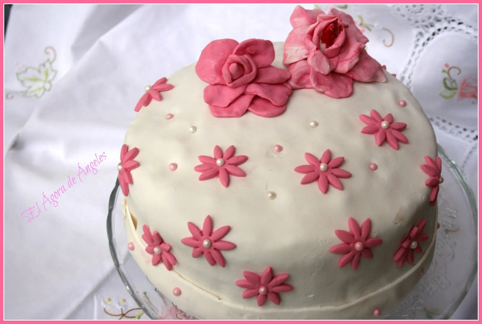 El Ágora de Ángeles: TARTA FONDANT CON FLORES