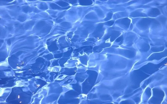 Agua de piscina - Fondos de Pantalla. Imágenes y Fotos espectaculares. Agua de piscina - Fondos de Pantalla. Imágenes y Fotos espectaculares.