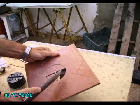 Cómo hacer agujeros en azulejos (2) - YouTube
