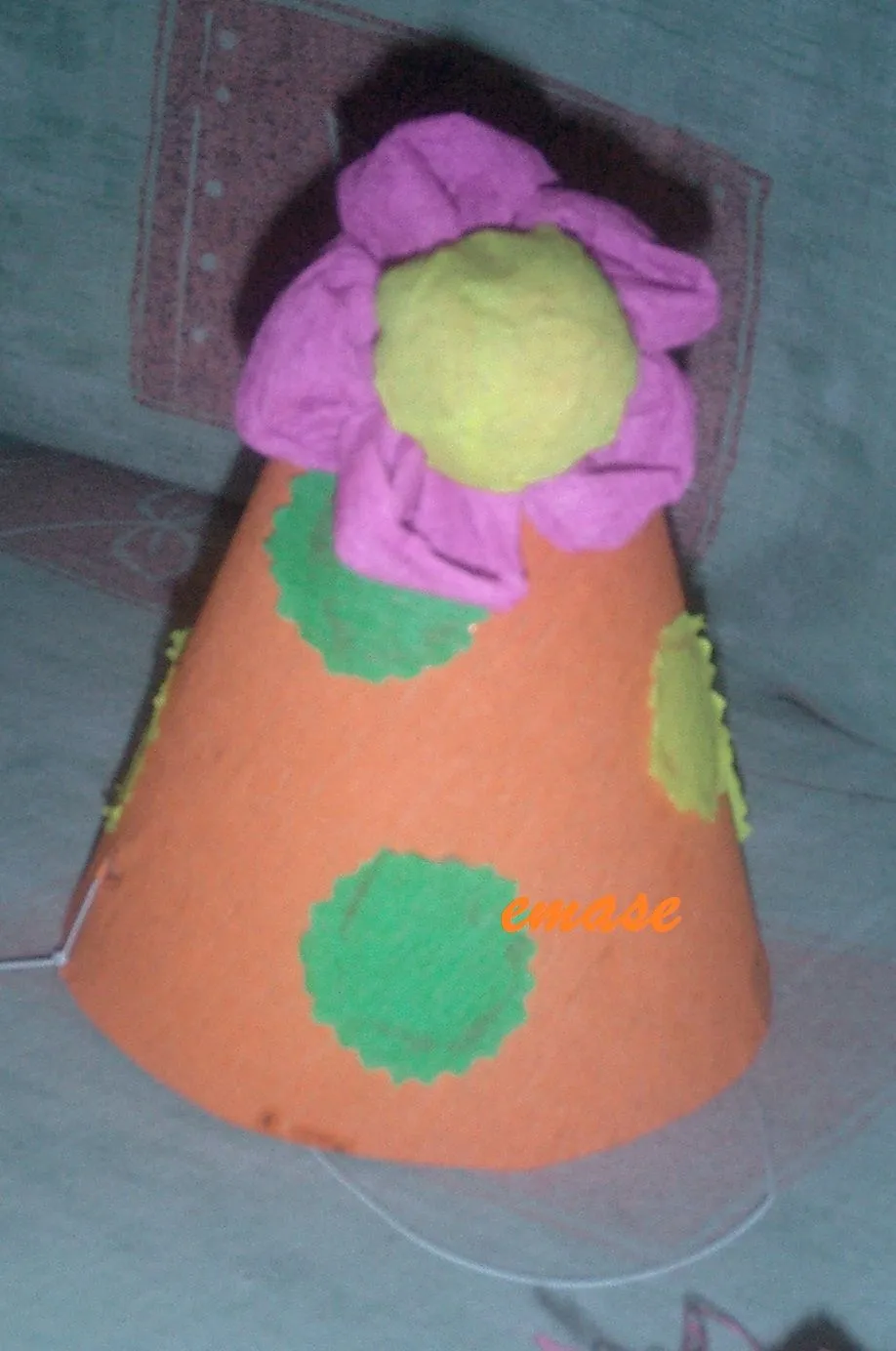 Ah! Como hacer Manualidades sencillas paso a paso: Disfraz de papel Ah! Como hacer Manualidades sencillas paso a paso: Disfraz de papel
