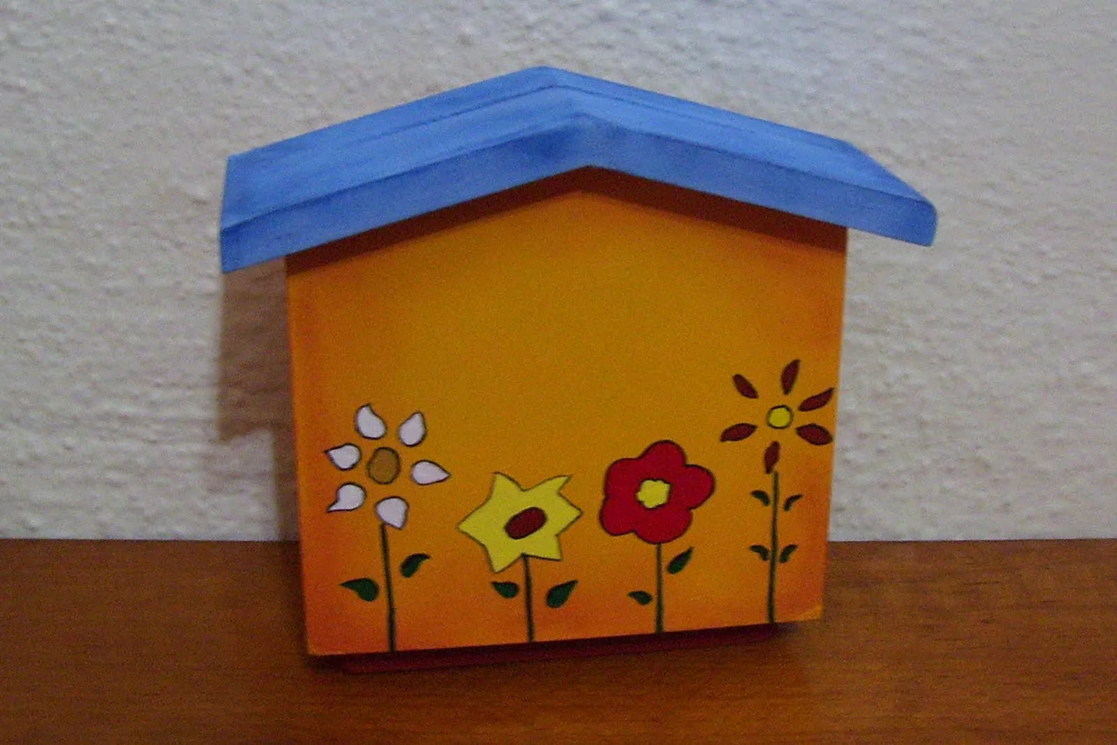 Alcancias en madera country - Imagui