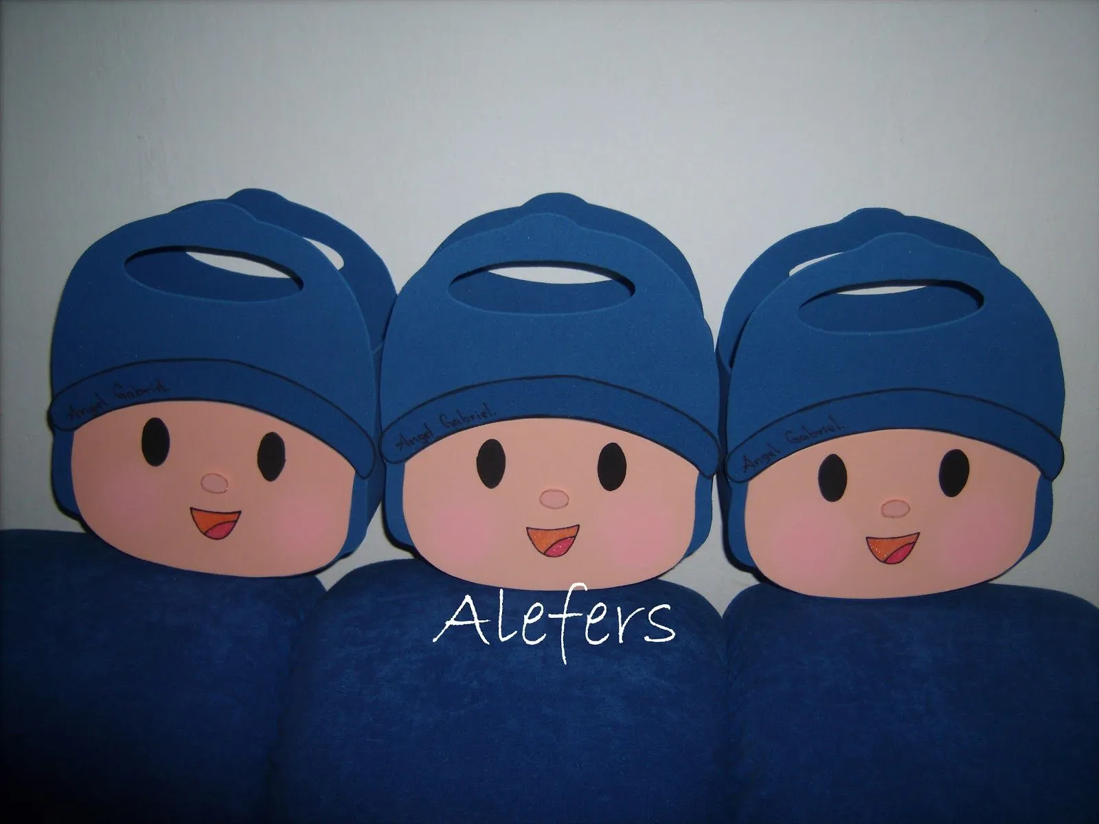 Cotillones de pocoyo en foami - Imagui