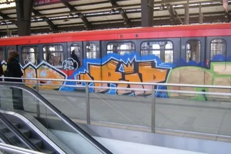 Alemania usará 'drones' contra los grafiteros en metro y tren ... Alemania usará 'drones' contra los grafiteros en metro y tren ...