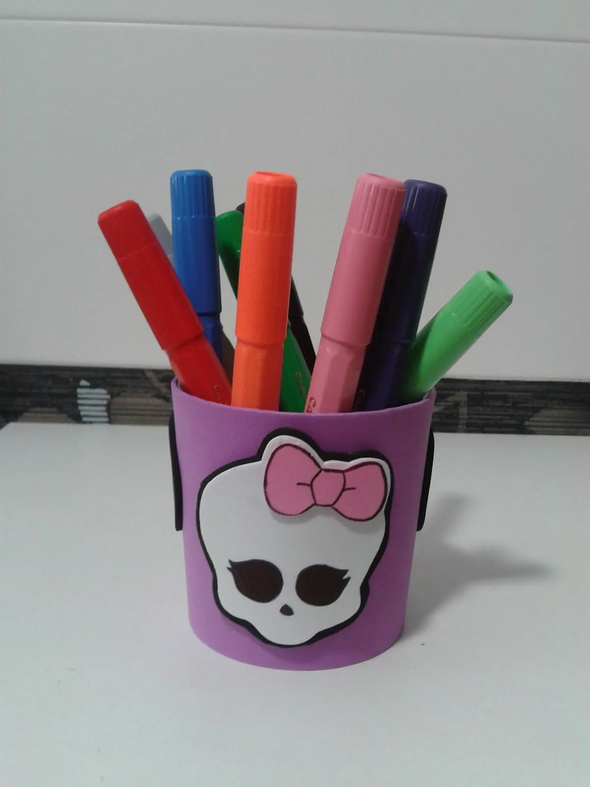 ALFILERES DE BODA MARTOS: Lapicero o cubilete Monster High en goma eva ALFILERES DE BODA MARTOS: Lapicero o cubilete Monster High en goma eva