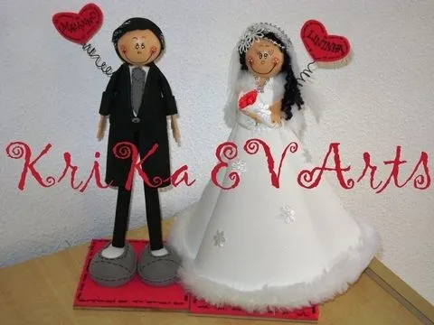 Alguien que me ayude con fofuchos novios