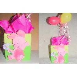 Alguien tiene imagenes de Winnie Pooh bebe? 