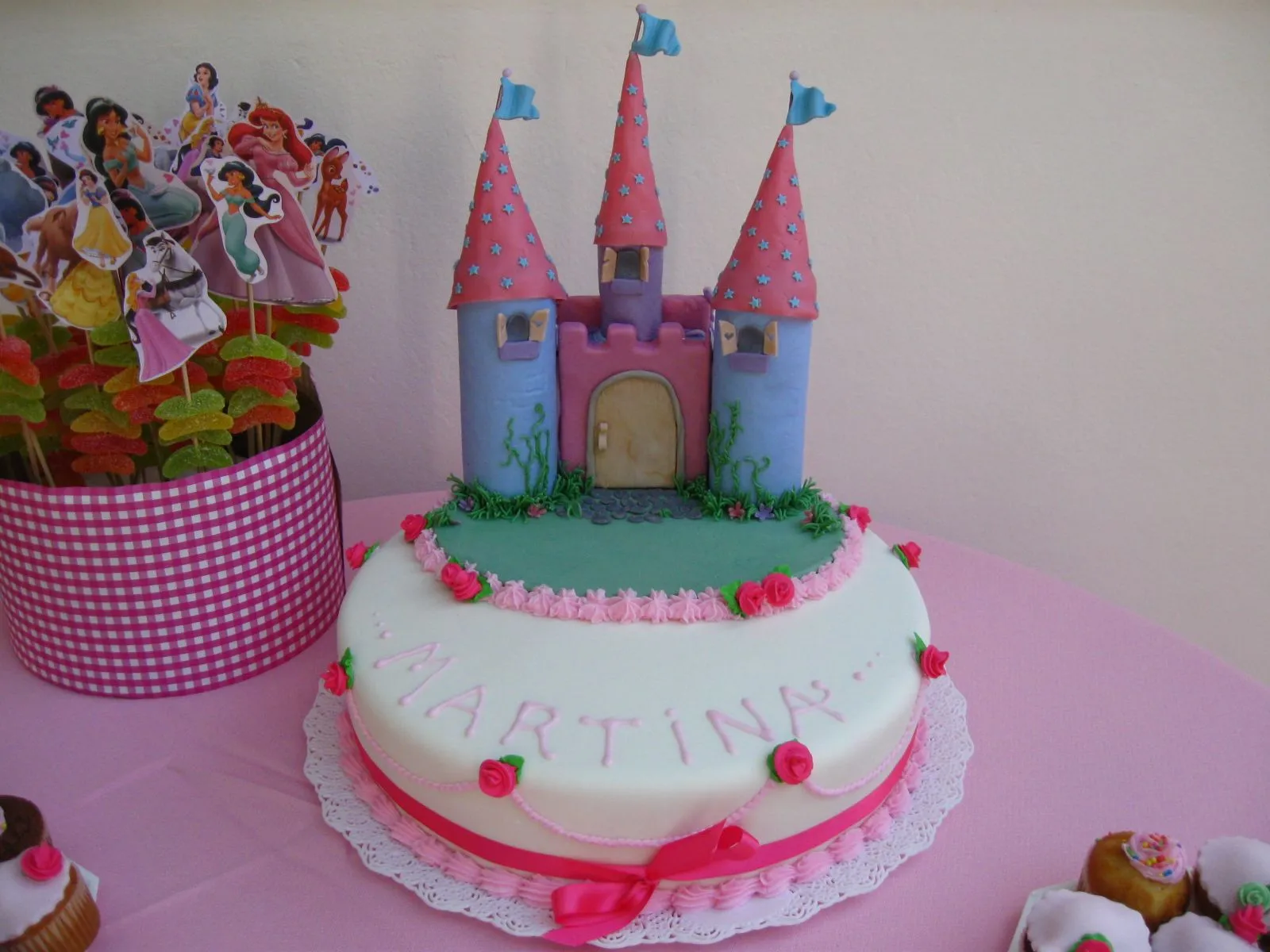 Almidón de Maíz: Tortas para cumpleaños infantiles Almidón de Maíz: Tortas para cumpleaños infantiles