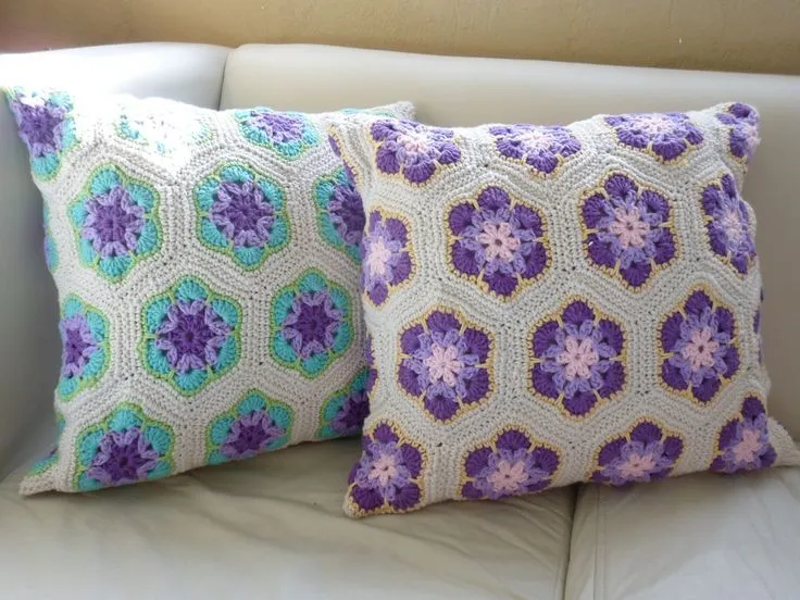 Almohadon 32 flores africanas | Crochet | Pinterest