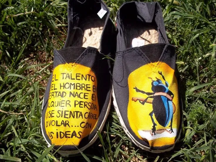 Alpargatas pintadas con frases. | Alpargatas y zapatillas pintadas ...
