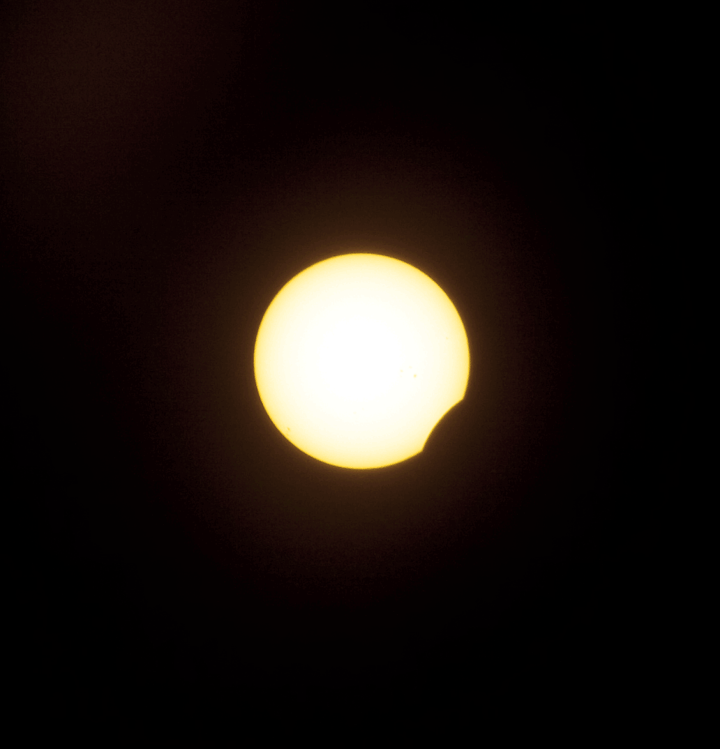 AMANECER DE ARRAKIS: ECLIPSE PARCIAL DE SOL AMANECER DE ARRAKIS: ECLIPSE PARCIAL DE SOL
