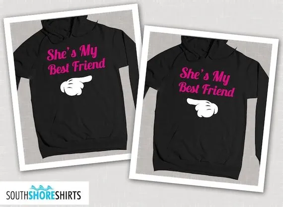 Es mi mejor amiga que empareja sudadera con por SouthShoreShirts