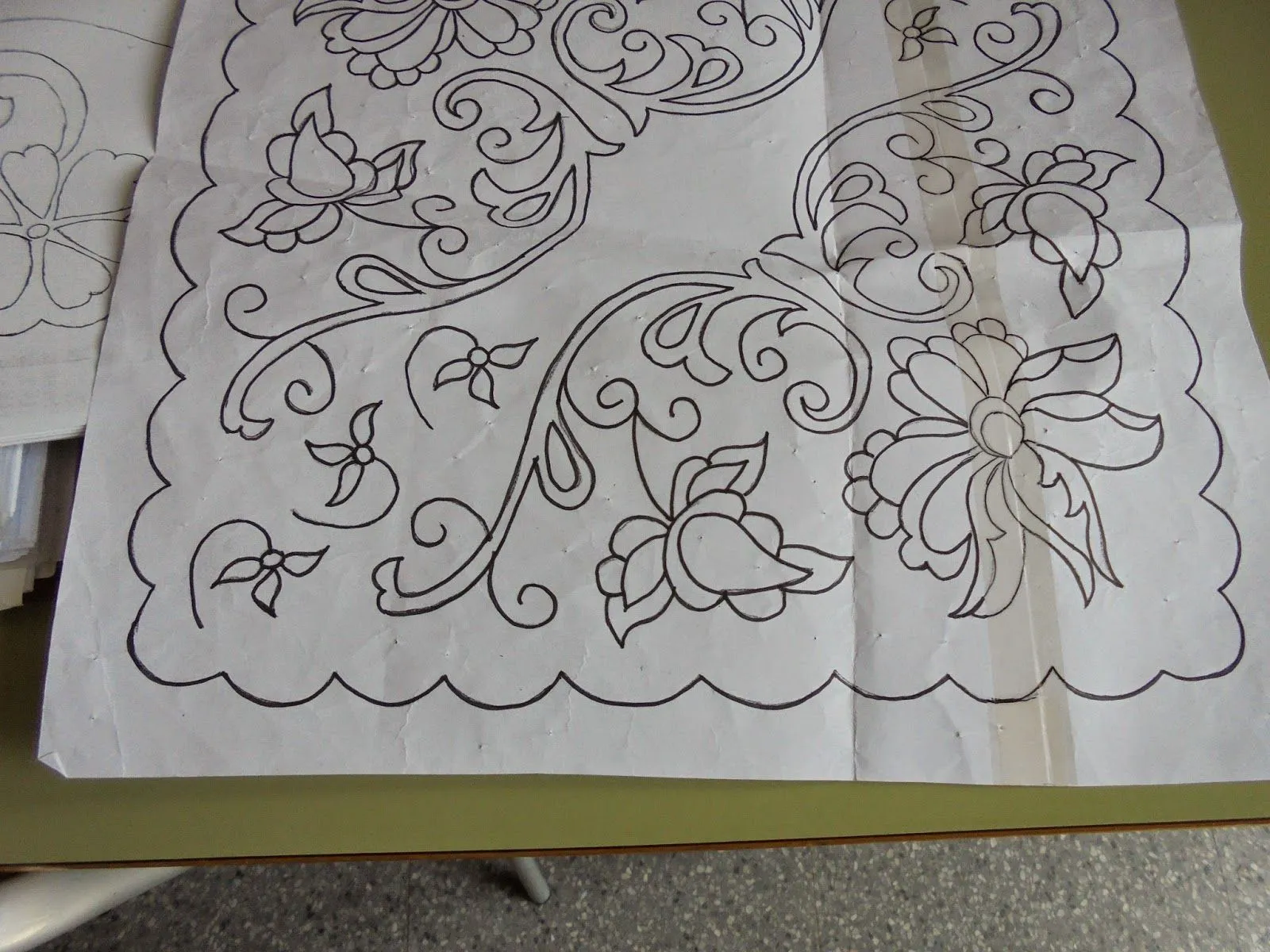 Bueno amigas ,para las que tengais ganas de trabajar ,os dejo dos esquemas, para el bordado en tul. Pañuelo para borda… | Pañuelos de tul, Bordado, Dibujos Bueno amigas ,para las que tengais ganas de trabajar ,os dejo dos esquemas, para el bordado en tul. Pañuelo para borda… | Pañuelos de tul, Bordado, Dibujos