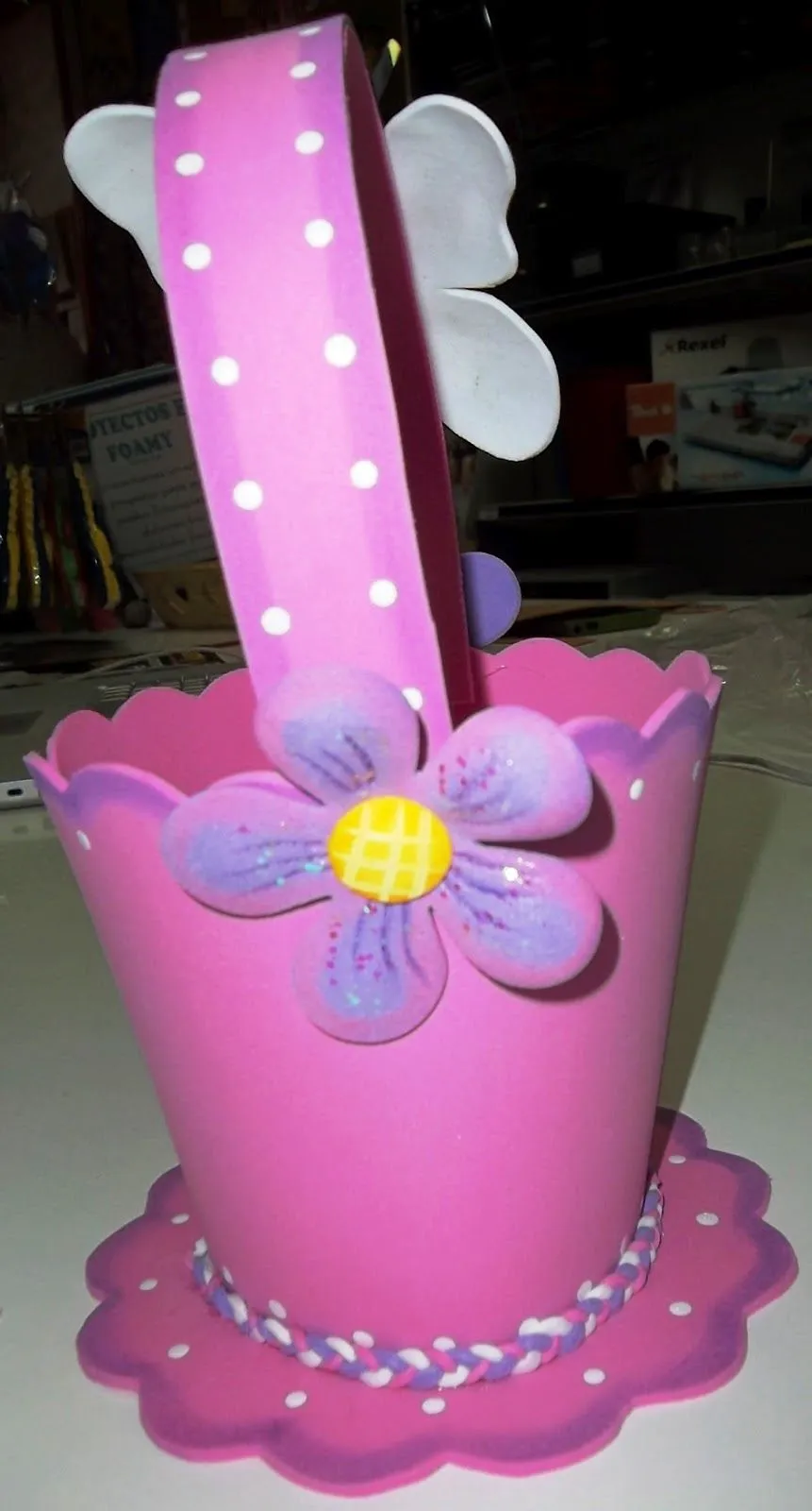 Amigos del Foamy: Paso a Paso de Cesta para Cumpleaños Infantil Amigos del Foamy: Paso a Paso de Cesta para Cumpleaños Infantil