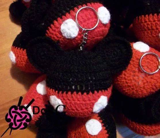 Llaveros Mickey Mouse | Souvenirs Dos G tejidos | Pinterest ... Llaveros Mickey Mouse | Souvenirs Dos G tejidos | Pinterest ...