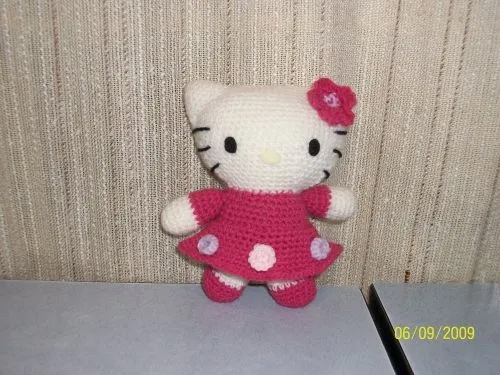 Imagen Amigurumi Hello Kitty - grupos.emagister.com Imagen Amigurumi Hello Kitty - grupos.emagister.com