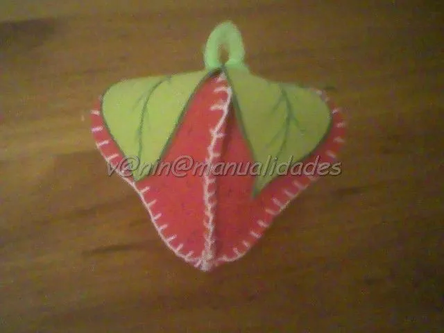 Añatuya Porcelana Fría: Frutilla en goma eva