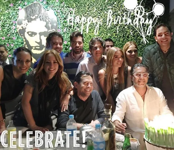 Andrea Legarreta y Galilea Montijo festejan el cumpleaños de Raúl ... Andrea Legarreta y Galilea Montijo festejan el cumpleaños de Raúl ...