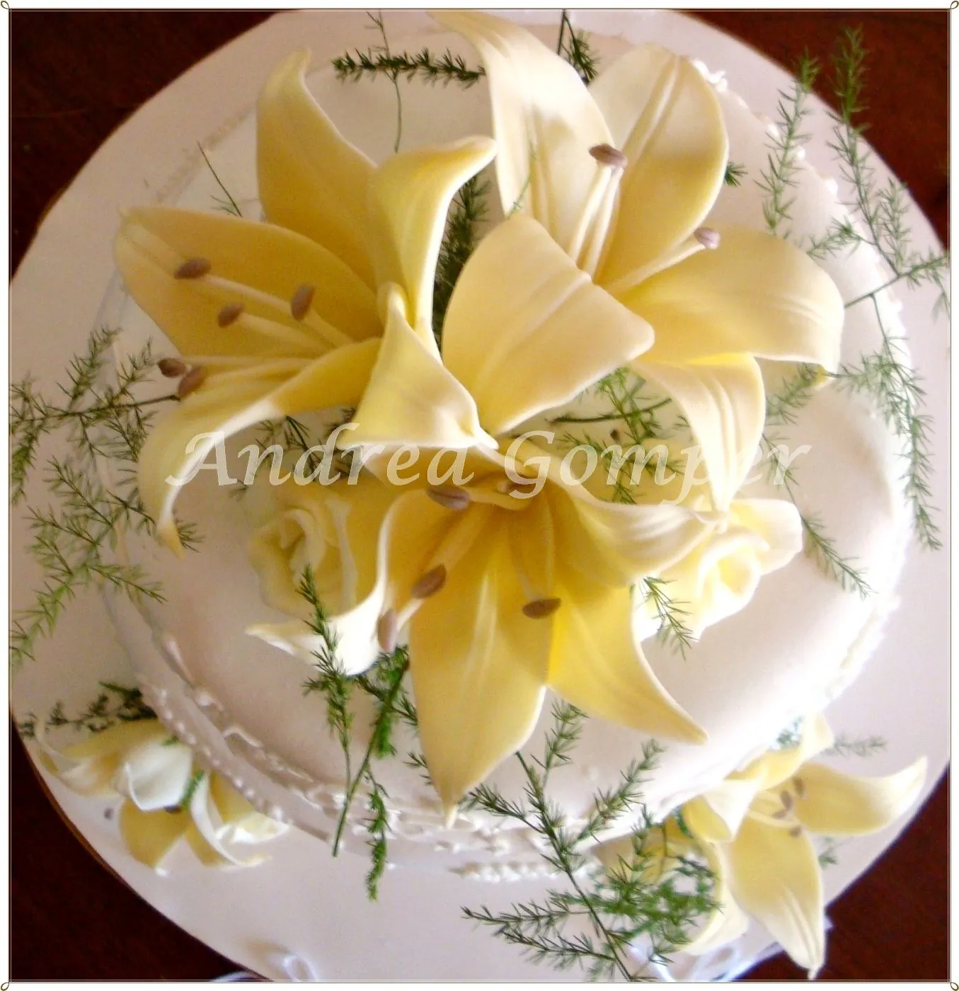 Andrea´s Studio &amp; Cakes: FLORES EN PORCELANA FRÍA PARA TORTAS DE BODAS