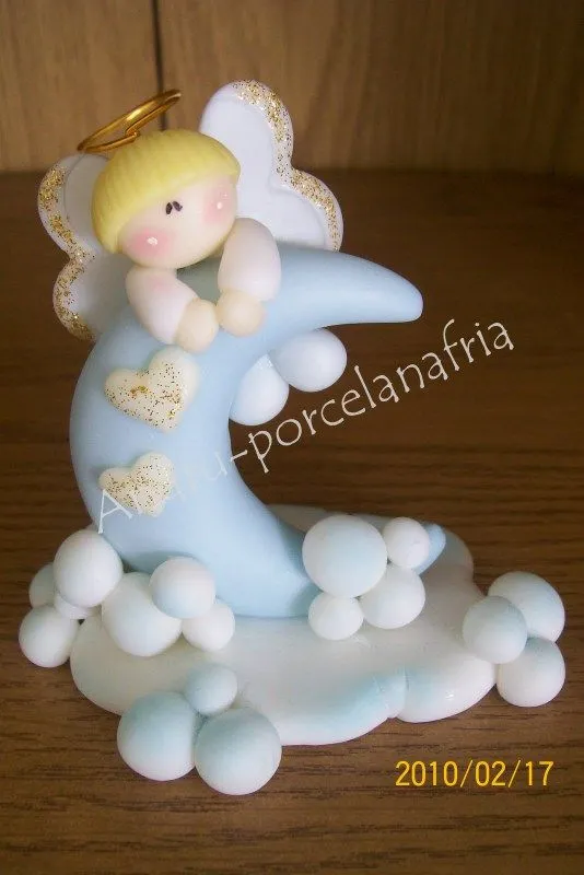 Andru Porcelana Fría: Angelitos sobre Luna Bautismo Souvenir