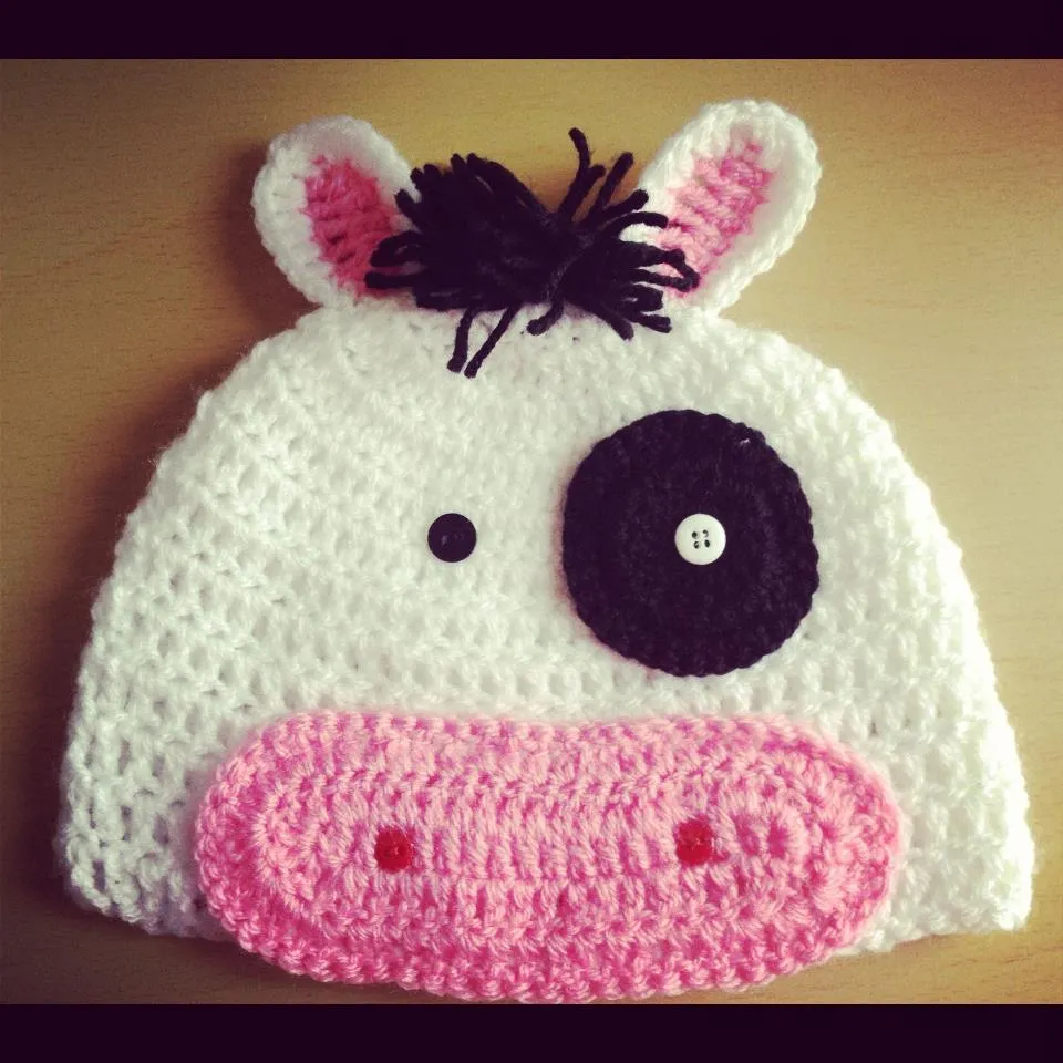Angelas Crafts: Crochet cow hat - Gorro crochet de vaca Angelas Crafts: Crochet cow hat - Gorro crochet de vaca