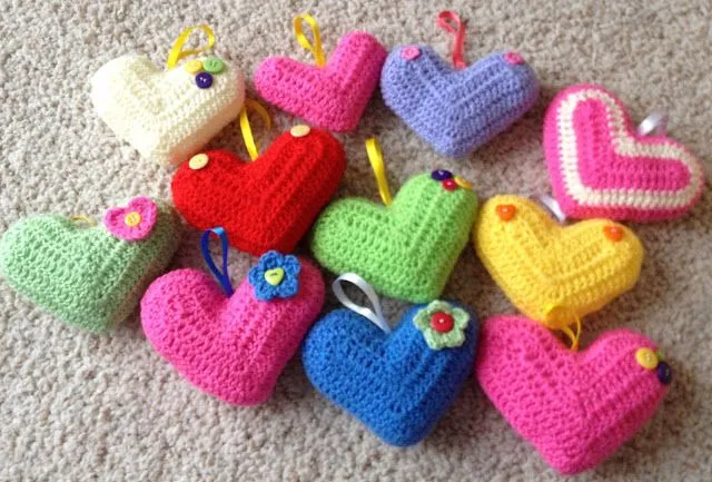 Angelas Crafts: Crochet stuffed heart - Corazones crochet rellenos Angelas Crafts: Crochet stuffed heart - Corazones crochet rellenos