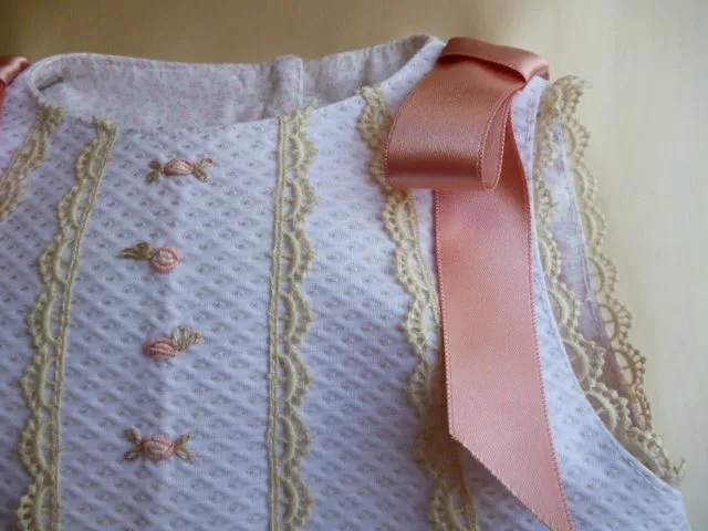 Anilegra moda para muñecas: CANASTILLA , FALDÓN Y CAPOTA PARA BEBÉ Anilegra moda para muñecas: CANASTILLA , FALDÓN Y CAPOTA PARA BEBÉ